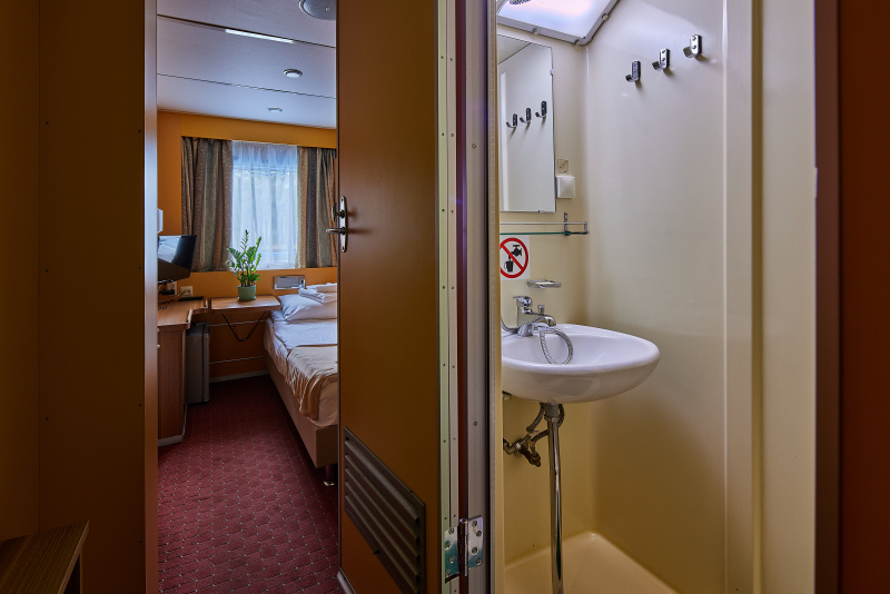 Княжна АНАСТАСИЯ