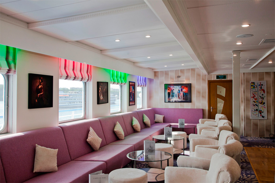 Максим Литвинов