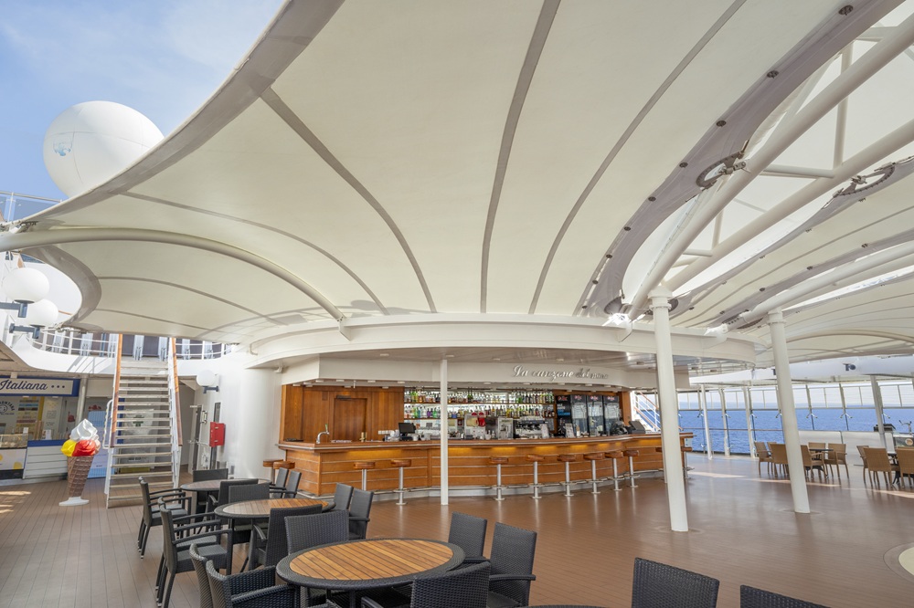 MSC Lirica