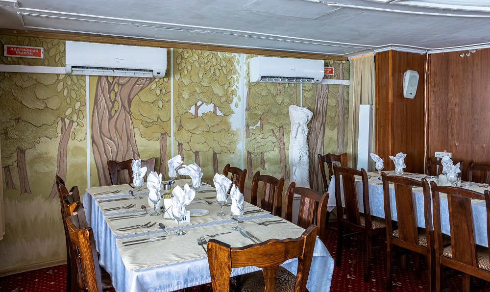 Две столицы