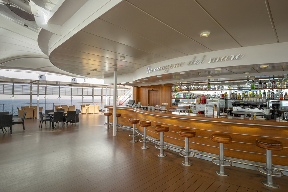 MSC Lirica